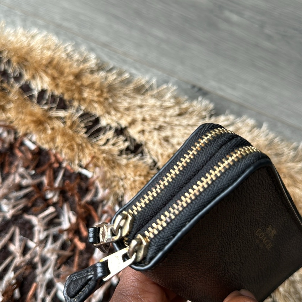 Authentic Coach wallet - Picture 7 of 13